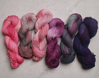 Hilo de bordar teñido a mano con plantas para sashiko - Hilo de algodón jaspeado teñido a mano / 1 mm de grosor TP01-07