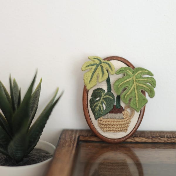 3D Embroidery DIY Kit | Wooden Frame, Brooch, Fridge Magnet or Car Vent Clip  -Monstera