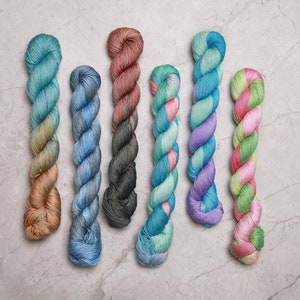 Brokig Sashiko-tråd - Standardtjocklek långstapel bomulls handfärgad broderitråd (SS&LS) bild 1