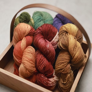 Natural Plant Dyed Sashiko Thread | Embroidery Floss - Variegated Hand-Dyed Cotton Thread | 1mm Thickness QT01-06