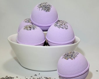 Lavender Bath Bomb / Handmade Fizzy Bomb / Natural Moisturize Dry Skin Bath Bomb / Gift With Cocoa Butter / Aromatherapy Spa Bath Bomb