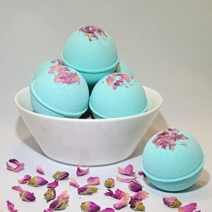 Bliss Bath Bomb / Handmade Fizzy Bomb / Moisturize Dry Skin / Gift With Cocoa Butter / Aromatherapy Spa Bath Bomb / Natural Bath Bomb