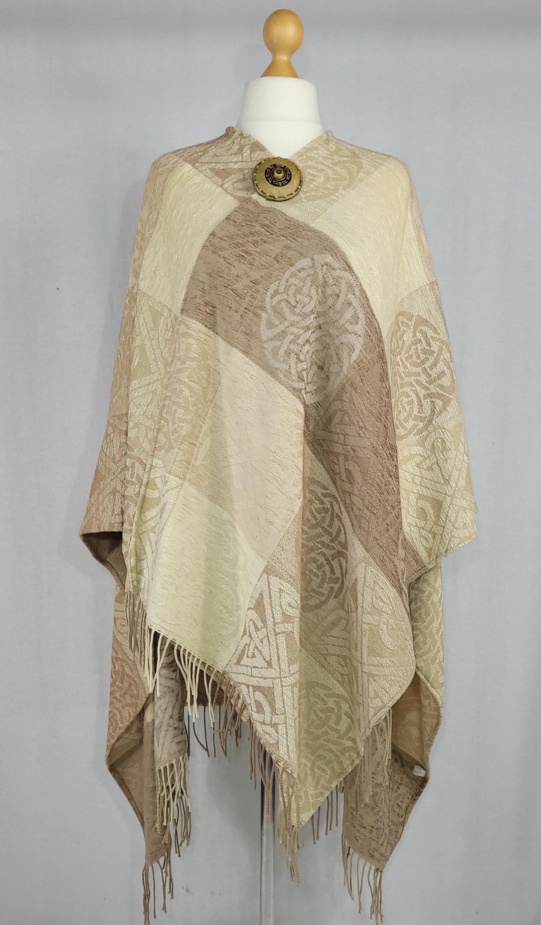 Calzeat Made in Scotland Jacquard Woven Celtic Knot Linen Ruana - Etsy