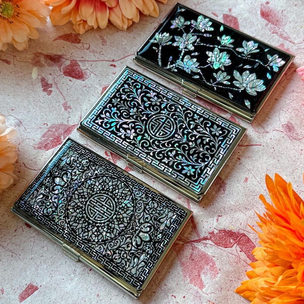 Perlmut Visitenkartenetui Visitenkartenetui Arabesque & magnolia Design ID Name Kartenetui