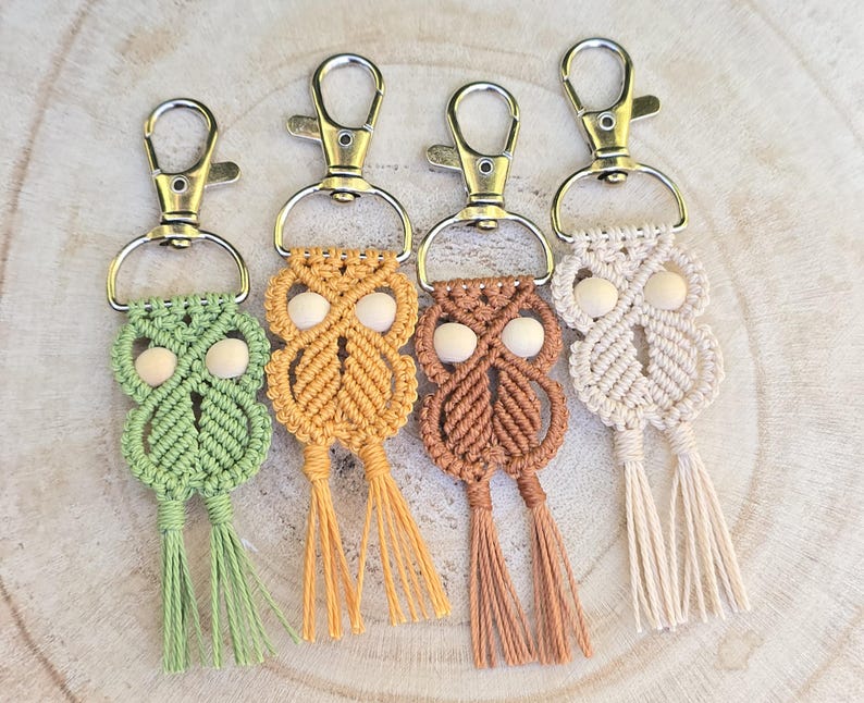 macrame keychain, owl keyring, animal keychain, boho bag charm, handmade keyring, custom name tag, bag charm, gift for her, cute keychain, yarn keychain, aesthetic charm, small gift idea, boho accessory