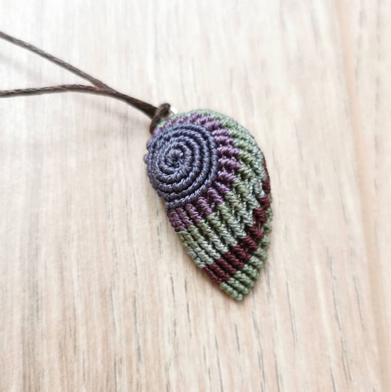snail shell Nautilus inspired pendant ammonite fossil Macrame Shell necklace