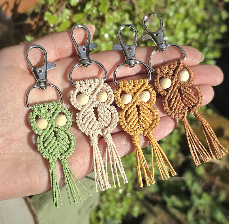macrame keychain, owl keyring, animal keychain, boho bag charm, handmade keyring, custom name tag, bag charm, gift for her, cute keychain, yarn keychain, aesthetic charm, small gift idea, boho accessory