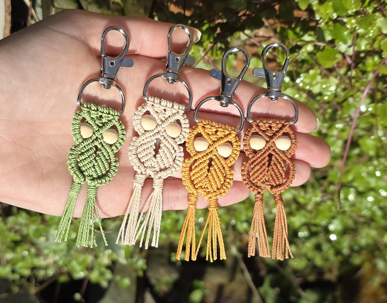 macrame keychain, owl keyring, animal keychain, boho bag charm, handmade keyring, custom name tag, bag charm, gift for her, cute keychain, yarn keychain, aesthetic charm, small gift idea, boho accessory