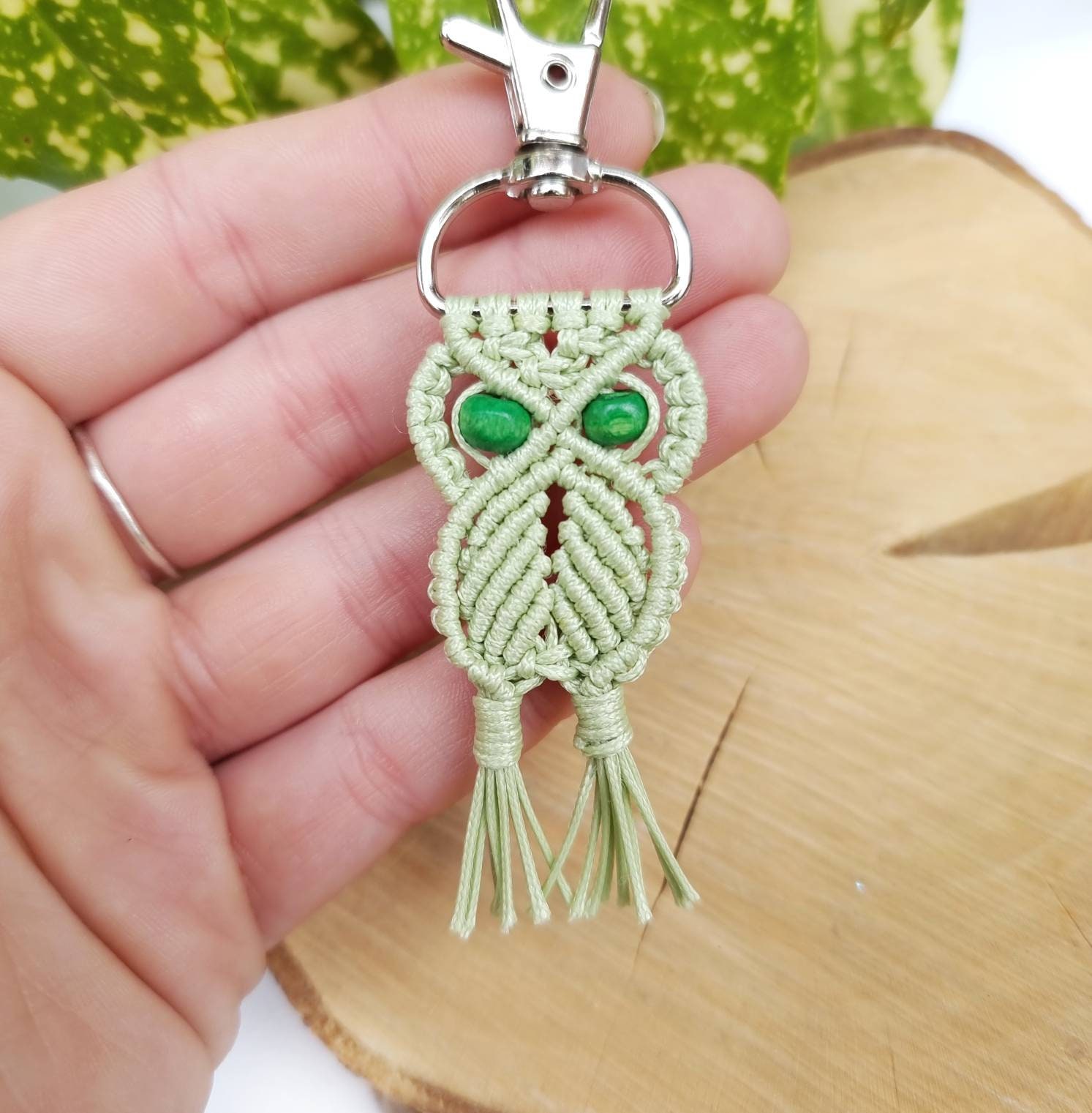 GATOKIT Pre-Cut Macrame Kit for Adults Beginners, DIY Macrame Owl Keychain Kits with Unique Craft Design (2 Pcs Owl Keychain (White+Beige))