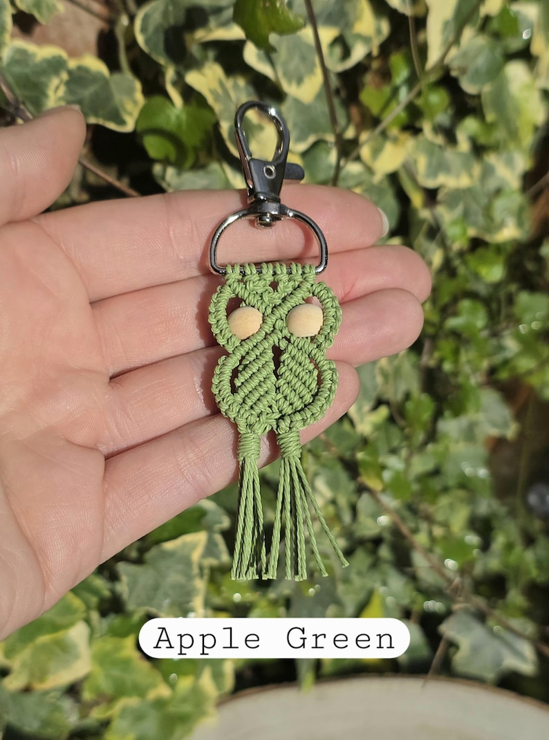 macrame keychain, owl keyring, animal keychain, boho bag charm, handmade keyring, custom name tag, bag charm, gift for her, cute keychain, yarn keychain, aesthetic charm, small gift idea, boho accessory