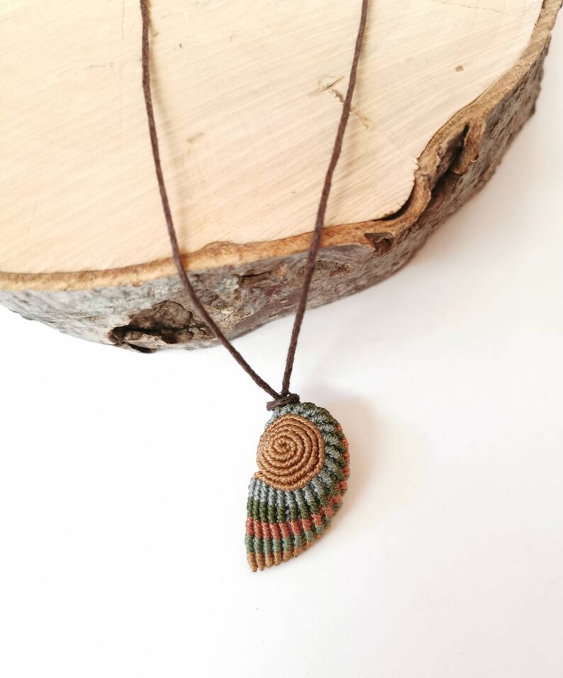 snail shell Nautilus inspired pendant ammonite fossil Macrame Shell necklace