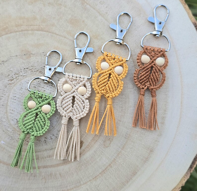 macrame keychain, owl keyring, animal keychain, boho bag charm, handmade keyring, custom name tag, bag charm, gift for her, cute keychain, yarn keychain, aesthetic charm, small gift idea, boho accessory