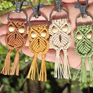 macrame keychain, owl keyring, animal keychain, boho bag charm, handmade keyring, custom name tag, bag charm, gift for her, cute keychain, yarn keychain, aesthetic charm, small gift idea, boho accessory