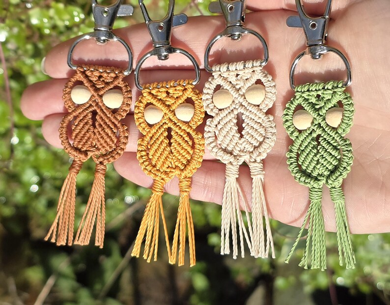 macrame keychain, owl keyring, animal keychain, boho bag charm, handmade keyring, custom name tag, bag charm, gift for her, cute keychain, yarn keychain, aesthetic charm, small gift idea, boho accessory