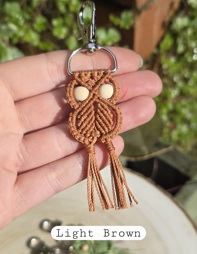 macrame keychain, owl keyring, animal keychain, boho bag charm, handmade keyring, custom name tag, bag charm, gift for her, cute keychain, yarn keychain, aesthetic charm, small gift idea, boho accessory