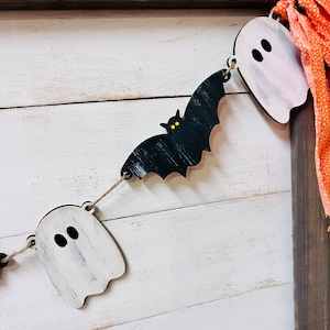 Ghost and Spider Garland SVG; Halloween Laser File SVG; Halloween Banner