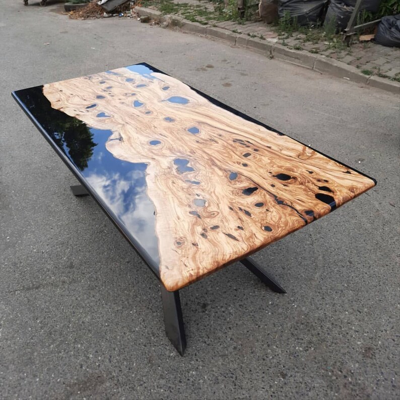 Schwarze Epoxy Fluss Tisch mit Harz benutzerdefinierte Olive | Etsy