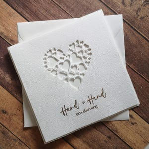 Hochzeitkarte "Hand in Hand", Karte zur Hochzeit in Weiß und Gold, personalisierbar