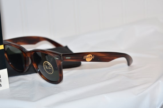 ray ban wayfarer hard rock