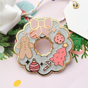 Christmas Wreath Enamel Pin | Silver Glitter Gingerbread Xmas Festive Lapel Pin