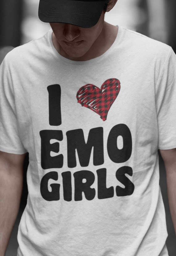  I Love Emo Girls Goth Emo T-Shirt : Clothing, Shoes