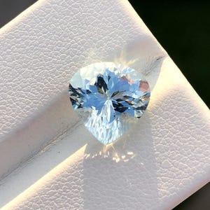 Fantastic! Natural  Aquamarine heart shape,10x10MM  ,March Birthstone,3.10Carat,Aquamarine heart ,Aquamarine forJewellery