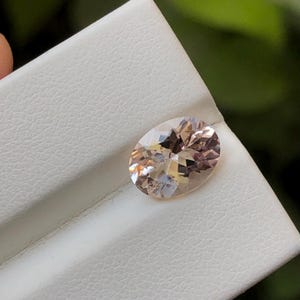Peach-Pink Oval Morganite Gemstone, 1.65 ct, June Birthstone