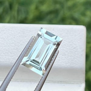 AAA Quality  Natural Aquamarine , 10x6MM. Aquamarine baguette , March Birthstone,1.65Carat, Aquamarine for Jewellery.