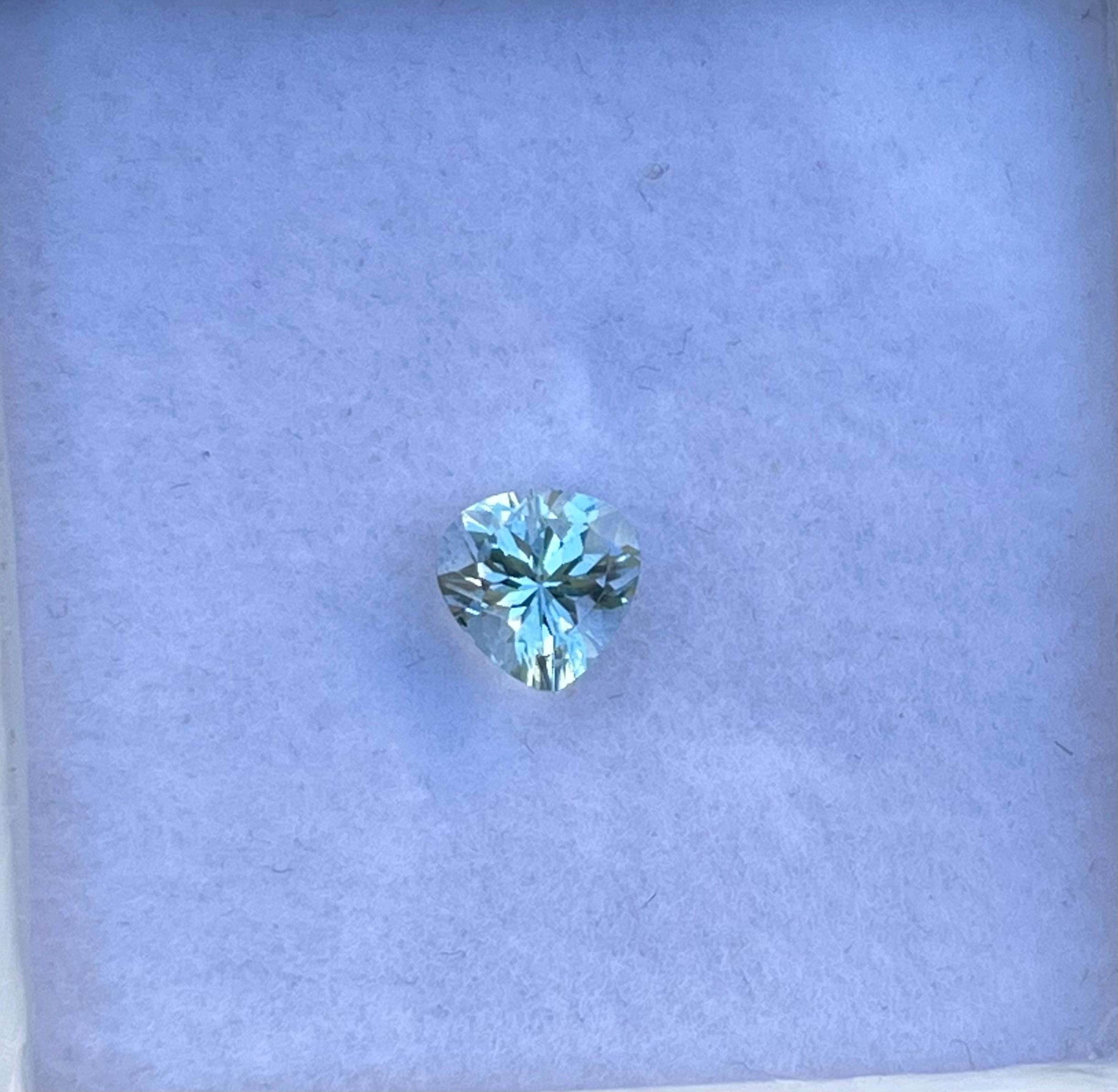 天然アクアマリンハート：3月の誕生石、0.85カラット（6x6x4.2 MM