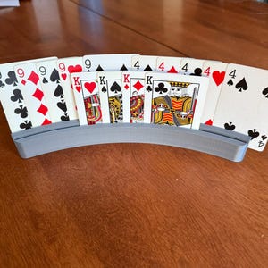 Curved Card Holder with Scorekeeper – Hands-Free Playing Rack for Canasta