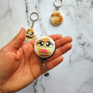 Arepa badge reel venezuelan gift,  arepa ornament colombian gift, venezuelan and Colombia food arepa art, Latin America art, arepas