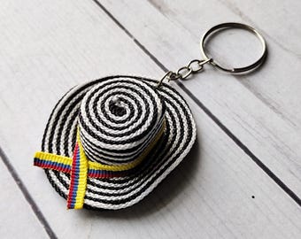 Colombian  Hat magnet, Colombian Key Chain, colombia fridge magnet, Colombian art gift, gift for Colombian Parties, Colombian Dad gift