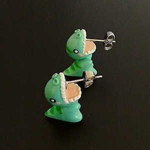 Cute T rex dinosaur, bite earring, funny earrings, cute dinosaur handmade jewelry, dinosaur lover, tyranosauru, cool earrings