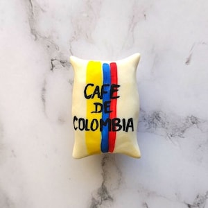 Colombian Coffee art Gifts, colombian Keychains, colombian Fridge Magnets, colombia Handicrafts, colombian Wedding Favors, Colombian lovers