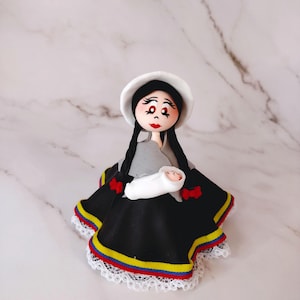 Colombian doll decoration with a baby, Mother Day, Birthday Gift, colombian Souvenir,  Home Decoration, Vacations Memento,folkloric souvenir
