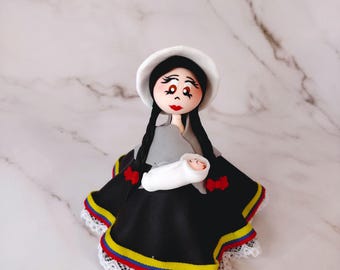 Colombian Doll Decoration with Baby: Folkloric Souvenir Gift
