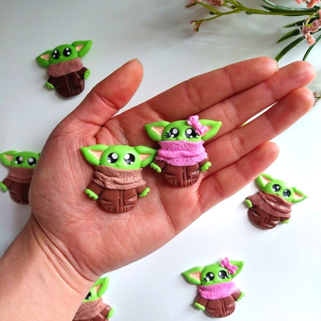 Baby Yoda Bow Center, Bow Center Piece, Star Wars Baby Yoda, Yoda Applique, Bow Centerpieces