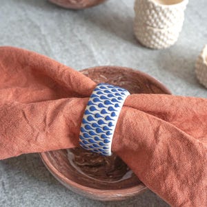SET di 2 anelli per tovaglioli in ceramica