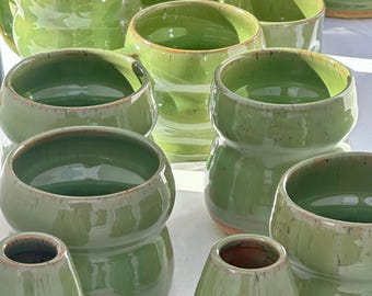 Taza de matcha de cerámica moteada, vaso de cerámica con esmalte verde