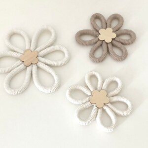 Macramé flowers