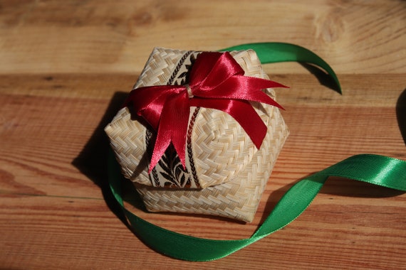 Niedliche Dose aus geflochtenem Bambus, verziert mit Schleifen. kleine  Gegenstnde setzen oder Ihren Schreibtisch dekorieren Dekorieren Sie Ihr  Zuhause in einem einfachen Stil, der gut aussieht. - Etsy.de