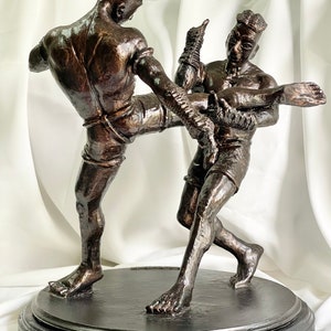 Big Muay Thai model, the martial art of Thai people, made of resin.