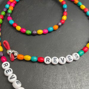 Cadena para gafas REVES con mensaje, cuentas, letras, cordones de colores