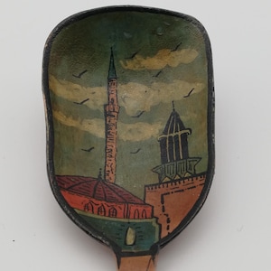 Halverwege de eeuw Turkse handgesneden houten lepel in Ottomaanse stijl geschilderd op Rumi's tombe, Konya - Woondecoraties