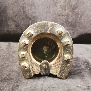 Posacenere a ferro di cavallo di metà secolo: arredamento ranch in ferro e legno forgiato a mano