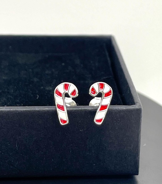 Orecchini natalizi a forma di bastoncino di zucchero in argento sterling, piccoli orecchini a bottone smaltati con glitter, in confezione regalo - Italia