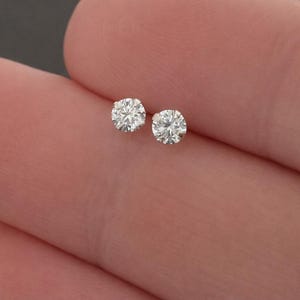 925 Sterling Silver Round Earrings Studs Clear Tiny Small One Pair