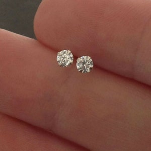 925 Sterling Silver Round Earrings Studs Clear Tiny Small One Pair