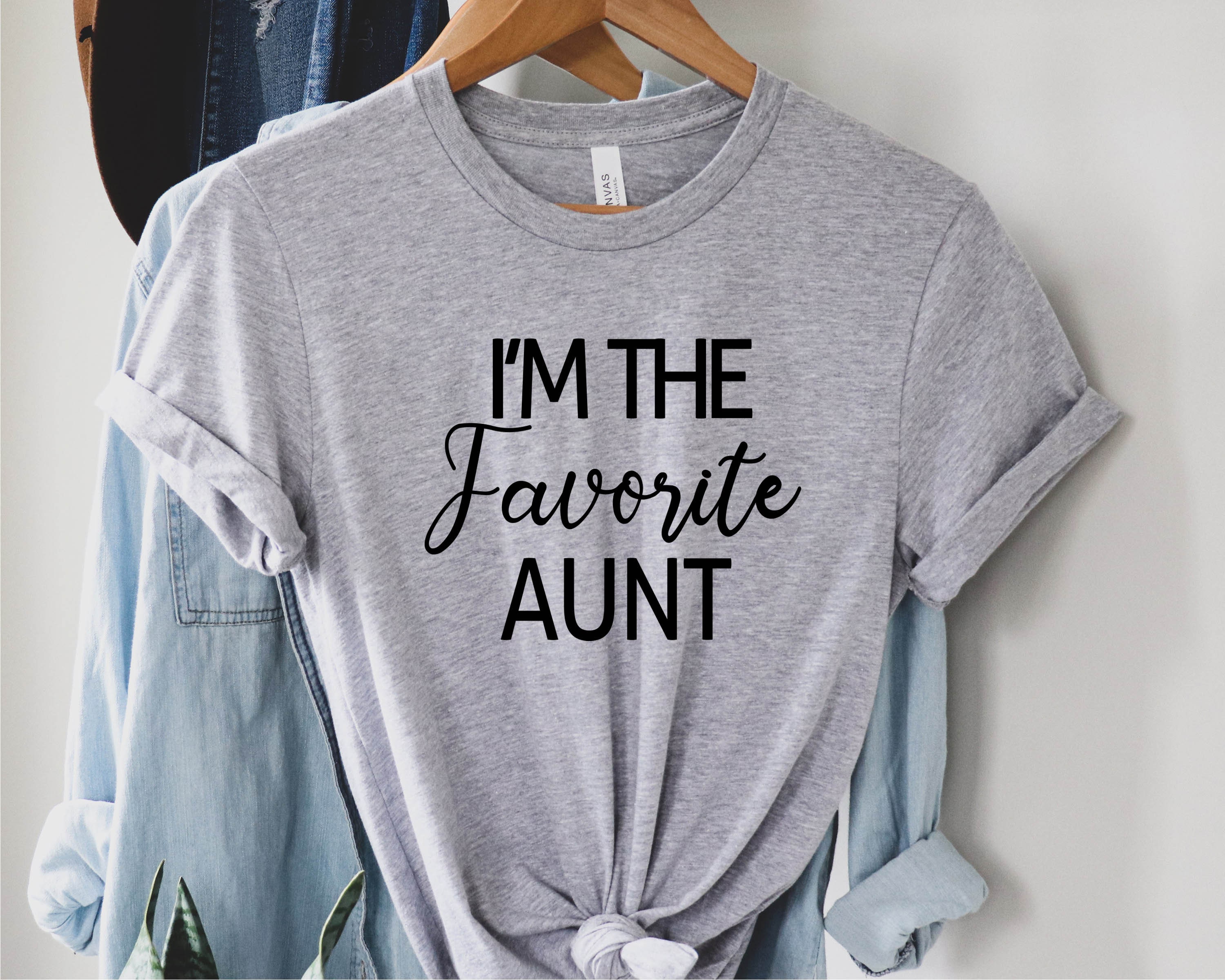 I M The Favorite Aunt T Shirt Favorite Aunt Shirt Etsy Uk