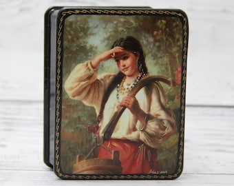 MADE IN UKRAINE Ukrainian Lacquer Box, Fedoskino Art Painting School, Portrait, Handmade, Jewelry Box, Home decor, Gift Box